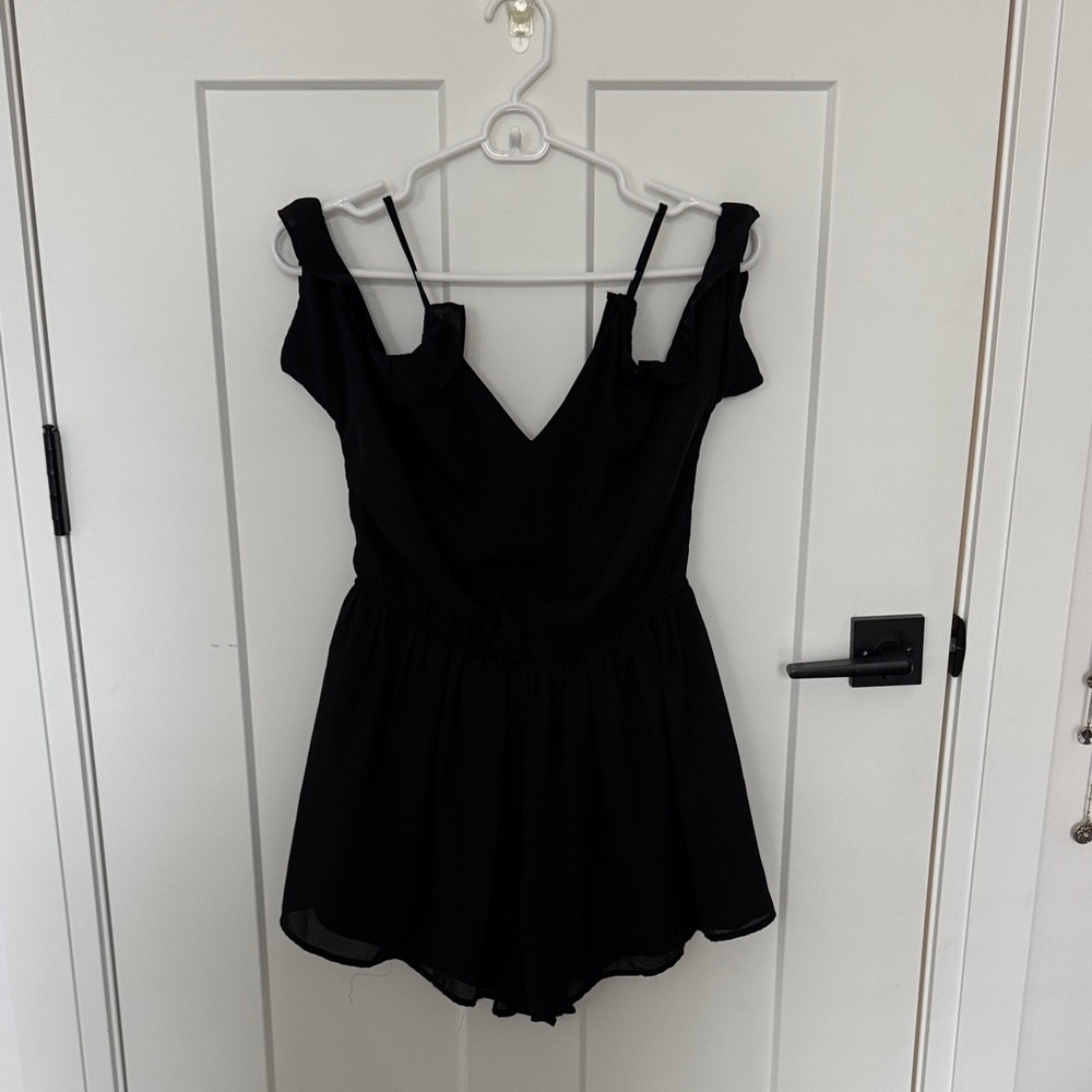 Banjul Elegant Black Garment